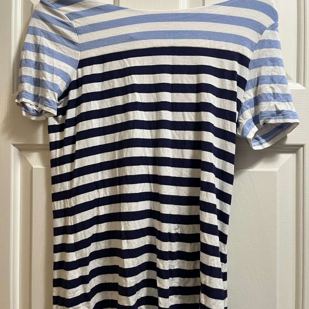 Banana Republic Blue and White Striped Short Sleeve Tee